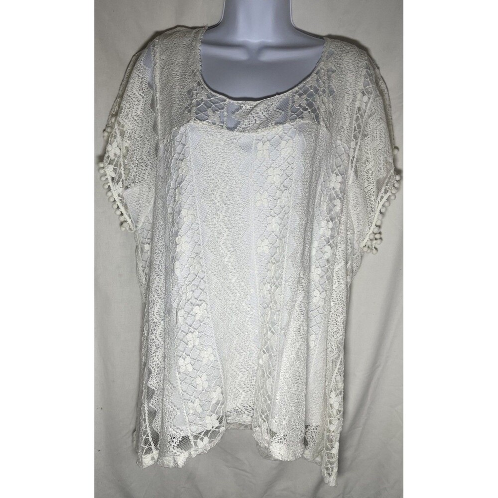 Live and Let Live Woman White Lace Top 3X Pom Pom Trim Lined Boho Peasant